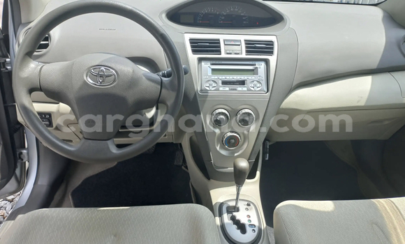 Ra Àlòkù Toyota Yaris Silver Ọkọ̀ in Accra ni Greater Accra Ra Àlòkù Toyota Yaris Silver Ọkọ̀ in Accra ni Greater Accra