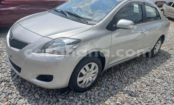 Ra Àlòkù Toyota Yaris Silver Ọkọ̀ in Accra ni Greater Accra Ra Àlòkù Toyota Yaris Silver Ọkọ̀ in Accra ni Greater Accra