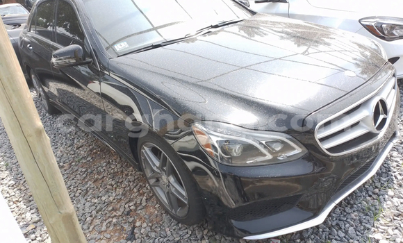 Buy Used Mercedes-Benz E-Classe Blue Car in Accra in Greater Accra Buy Used Mercedes-Benz E-Classe Blue Car in Accra in Greater Accra