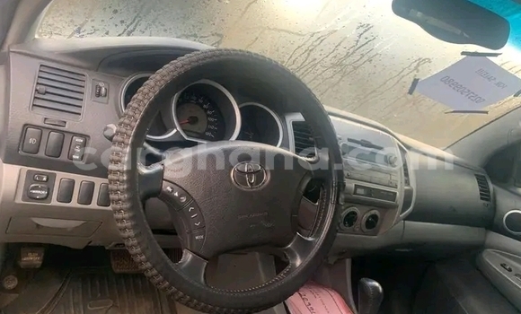 Ra Àlòkù Toyota Tacoma funfun Ọkọ̀ in Accra ni Greater Accra Ra Àlòkù Toyota Tacoma funfun Ọkọ̀ in Accra ni Greater Accra
