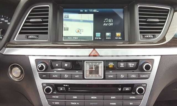 Buy Used Hyundai Genesis White Car in Accra in Greater Accra Buy Used Hyundai Genesis White Car in Accra in Greater Accra