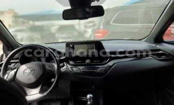 Buy Used Toyota C-HR Silver Car in Accra in Greater Accra Buy Used Toyota C-HR Silver Car in Accra in Greater Accra