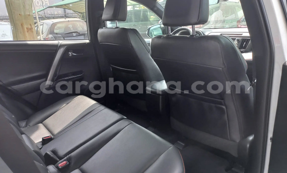 Buy Used Toyota RAV4 White Car in Accra in Greater Accra Buy Used Toyota RAV4 White Car in Accra in Greater Accra
