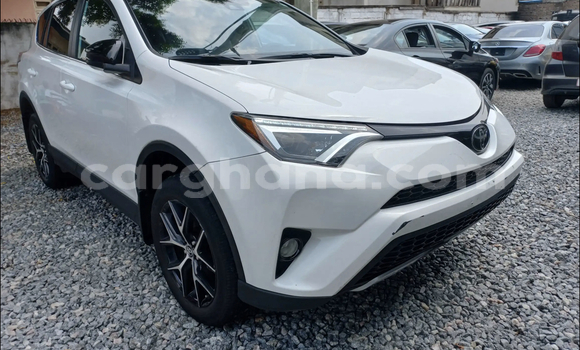 Buy Used Toyota RAV4 White Car in Accra in Greater Accra Buy Used Toyota RAV4 White Car in Accra in Greater Accra