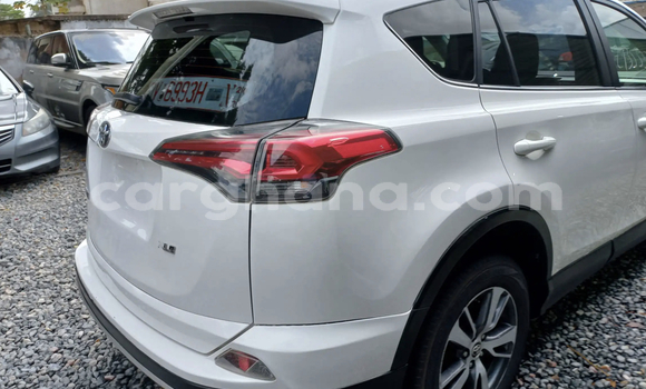 Buy Used Toyota RAV4 White Car in Accra in Greater Accra Buy Used Toyota RAV4 White Car in Accra in Greater Accra