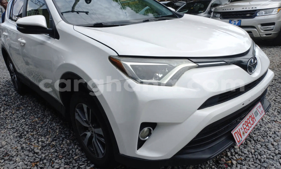 Buy Used Toyota RAV4 White Car in Accra in Greater Accra Buy Used Toyota RAV4 White Car in Accra in Greater Accra