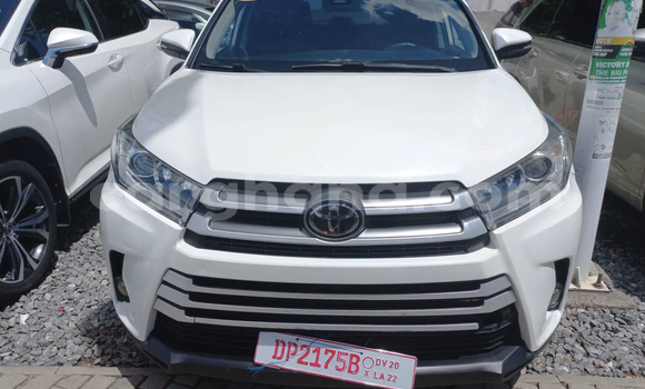 Sayi Na hannu Toyota Highlander White Mota in Accra a Greater Accra Sayi Na hannu Toyota Highlander White Mota in Accra a Greater Accra