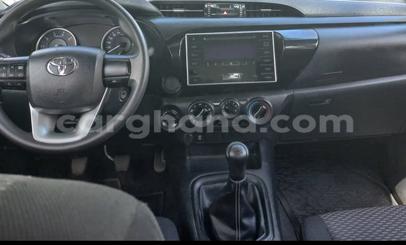 Buy Used Toyota Hilux White Car in Accra in Greater Accra Buy Used Toyota Hilux White Car in Accra in Greater Accra