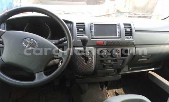 Buy Used Toyota Hiace Silver Car in Sekondi–Takoradi Metropolitan in Western Buy Used Toyota Hiace Silver Car in Sekondi–Takoradi Metropolitan in Western