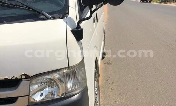 Ra Àlòkù Toyota Hiace funfun Ọkọ̀ in Sekondi–Takoradi Metropolitan ni Oorun Ra Àlòkù Toyota Hiace funfun Ọkọ̀ in Sekondi–Takoradi Metropolitan ni Oorun