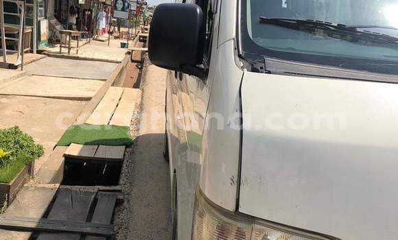 Ra Àlòkù Toyota Hiace funfun Ọkọ̀ in Sekondi–Takoradi Metropolitan ni Oorun Ra Àlòkù Toyota Hiace funfun Ọkọ̀ in Sekondi–Takoradi Metropolitan ni Oorun