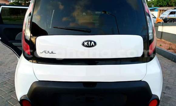 Sayi Na hannu Kia Soul White Mota in Sekondi–Takoradi Metropolitan a Yamma Sayi Na hannu Kia Soul White Mota in Sekondi–Takoradi Metropolitan a Yamma