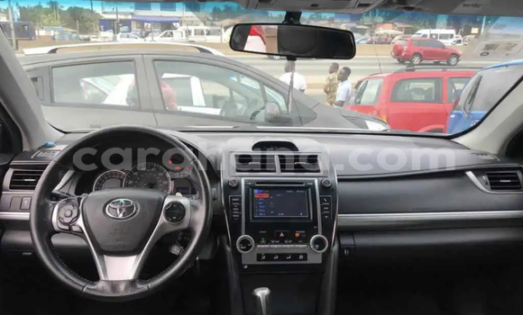 Sayi Na hannu Toyota Camry White Mota in Accra a Greater Accra Sayi Na hannu Toyota Camry White Mota in Accra a Greater Accra