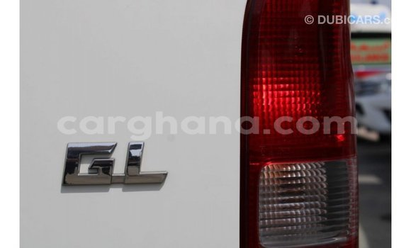 Ra Imported Toyota Hiace funfun Ọkọ̀ in Import - Dubai ni Ashanti Ra Imported Toyota Hiace funfun Ọkọ̀ in Import - Dubai ni Ashanti
