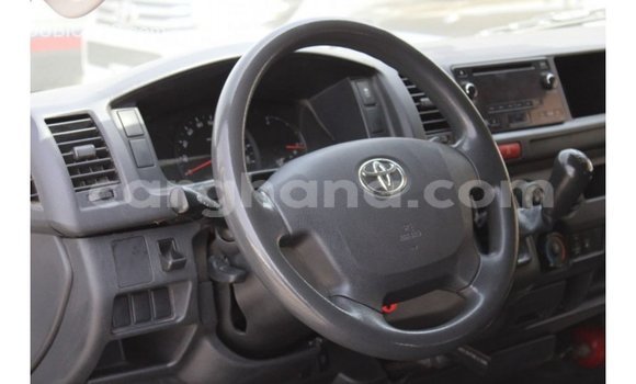 Ra Imported Toyota Hiace funfun Ọkọ̀ in Import - Dubai ni Ashanti Ra Imported Toyota Hiace funfun Ọkọ̀ in Import - Dubai ni Ashanti