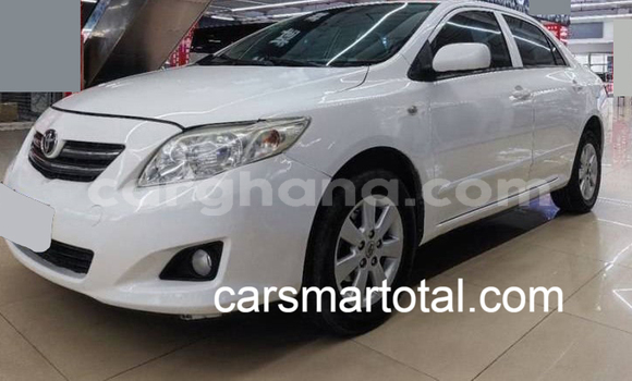 Sayi Na hannu Toyota Corolla White Mota in Adeiso a Gabas