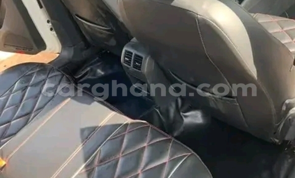 Buy Used Volkswagen Golf White Car in Accra in Greater Accra Buy Used Volkswagen Golf White Car in Accra in Greater Accra