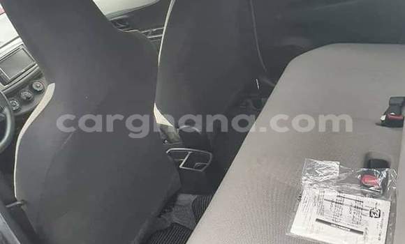 Ra Àlòkù Toyota Vitz funfun Ọkọ̀ in Sekondi–Takoradi Metropolitan ni Oorun Ra Àlòkù Toyota Vitz funfun Ọkọ̀ in Sekondi–Takoradi Metropolitan ni Oorun