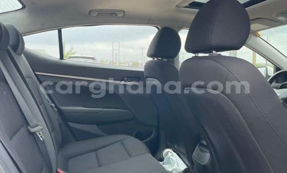 Ra Àlòkù Hyundai Elantra funfun Ọkọ̀ in Sekondi–Takoradi Metropolitan ni Oorun Ra Àlòkù Hyundai Elantra funfun Ọkọ̀ in Sekondi–Takoradi Metropolitan ni Oorun