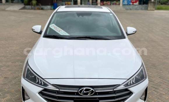 Ra Àlòkù Hyundai Elantra funfun Ọkọ̀ in Sekondi–Takoradi Metropolitan ni Oorun Ra Àlòkù Hyundai Elantra funfun Ọkọ̀ in Sekondi–Takoradi Metropolitan ni Oorun