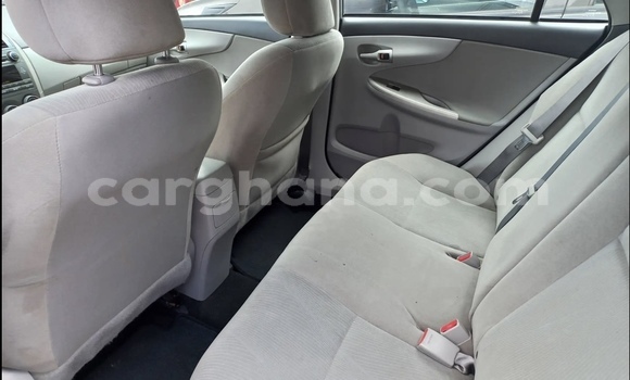 Sayi Na hannu Toyota Corolla Azurfa Mota in Accra a Greater Accra Sayi Na hannu Toyota Corolla Azurfa Mota in Accra a Greater Accra