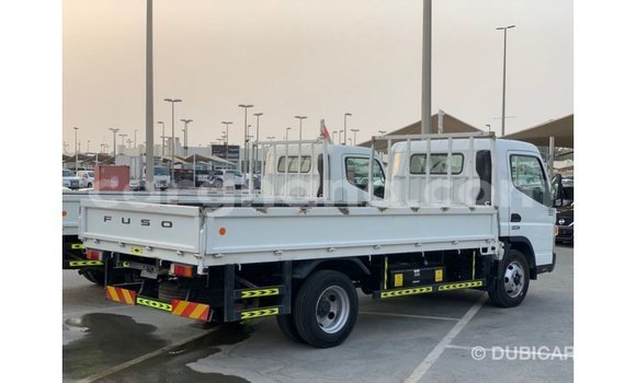 Ra Imported Mitsubishi i funfun Ọkọ̀ in Import - Dubai ni Ashanti Ra Imported Mitsubishi i funfun Ọkọ̀ in Import - Dubai ni Ashanti