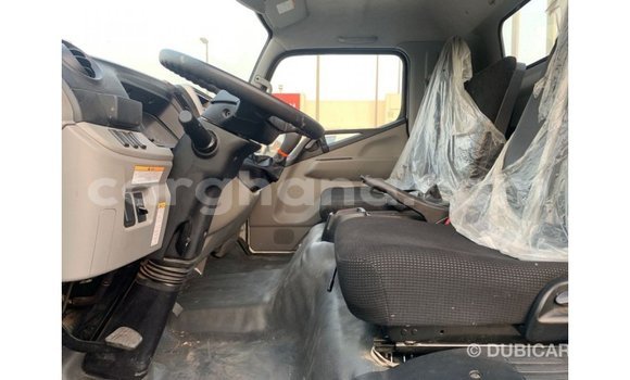 Ra Imported Mitsubishi i funfun Ọkọ̀ in Import - Dubai ni Ashanti Ra Imported Mitsubishi i funfun Ọkọ̀ in Import - Dubai ni Ashanti