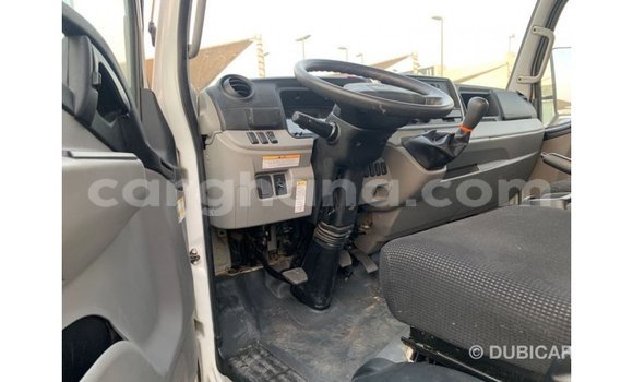 Ra Imported Mitsubishi i funfun Ọkọ̀ in Import - Dubai ni Ashanti Ra Imported Mitsubishi i funfun Ọkọ̀ in Import - Dubai ni Ashanti