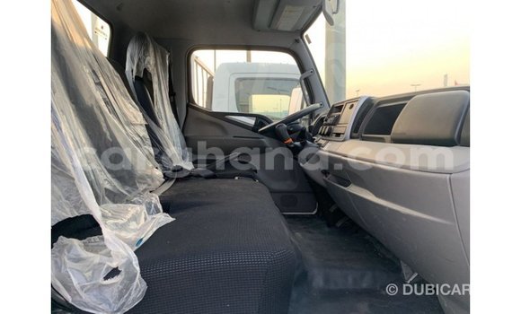 Ra Imported Mitsubishi i funfun Ọkọ̀ in Import - Dubai ni Ashanti Ra Imported Mitsubishi i funfun Ọkọ̀ in Import - Dubai ni Ashanti