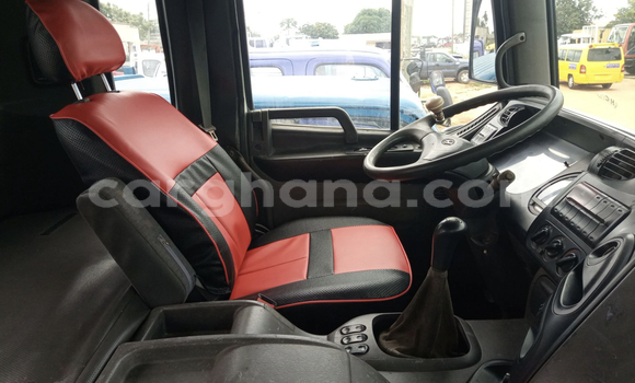 Sayi Na hannu Hyundai H200 White Babbar mota in Accra a Greater Accra Sayi Na hannu Hyundai H200 White Babbar mota in Accra a Greater Accra