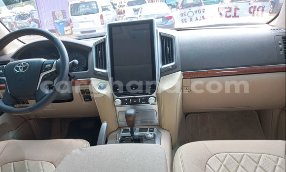 Buy Used Toyota Land Cruiser White Car in Accra in Greater Accra Buy Used Toyota Land Cruiser White Car in Accra in Greater Accra