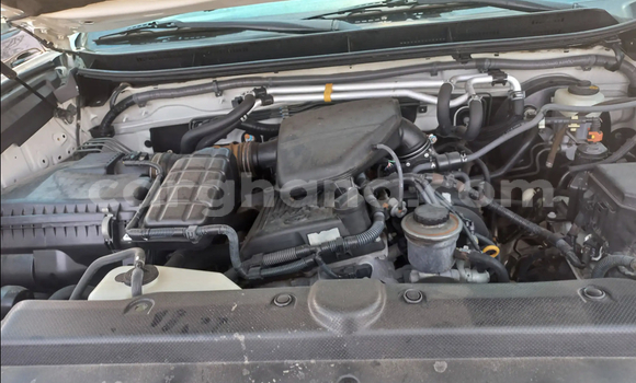 Ra Àlòkù Toyota Land Cruiser Prado funfun Ọkọ̀ in Accra ni Greater Accra Ra Àlòkù Toyota Land Cruiser Prado funfun Ọkọ̀ in Accra ni Greater Accra