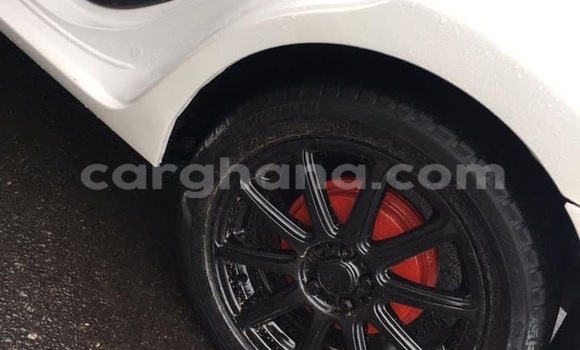 Sayi Na hannu Toyota Corolla White Mota in Accra a Greater Accra Sayi Na hannu Toyota Corolla White Mota in Accra a Greater Accra