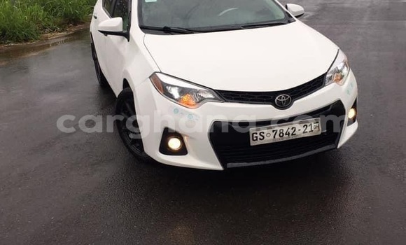 Sayi Na hannu Toyota Corolla White Mota in Accra a Greater Accra Sayi Na hannu Toyota Corolla White Mota in Accra a Greater Accra