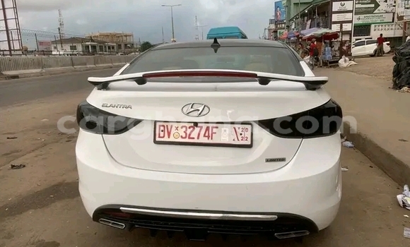 Buy Used Hyundai Elantra White Car in Accra in Greater Accra Buy Used Hyundai Elantra White Car in Accra in Greater Accra