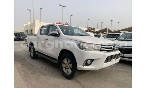 Sayi Imported Toyota Hilux White Mota in Import - Dubai a Ashanti Sayi Imported Toyota Hilux White Mota in Import - Dubai a Ashanti