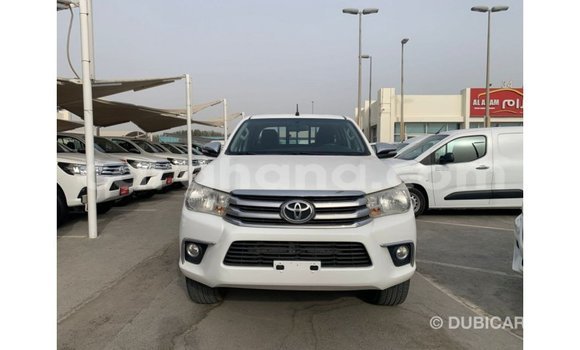 Sayi Imported Toyota Hilux White Mota in Import - Dubai a Ashanti Sayi Imported Toyota Hilux White Mota in Import - Dubai a Ashanti