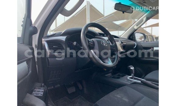 Sayi Imported Toyota Hilux White Mota in Import - Dubai a Ashanti Sayi Imported Toyota Hilux White Mota in Import - Dubai a Ashanti