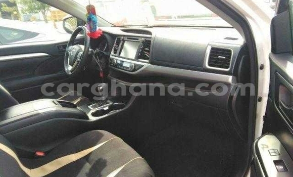 Sayi Na hannu Toyota Highlander White Mota in Accra a Greater Accra Sayi Na hannu Toyota Highlander White Mota in Accra a Greater Accra