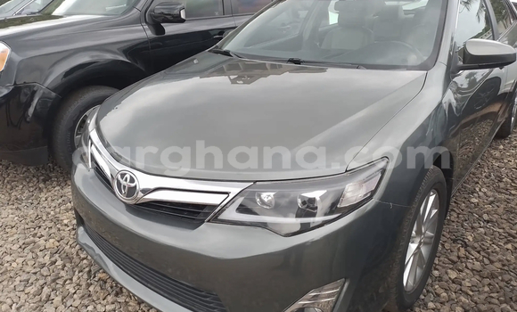 Ra Àlòkù Toyota Camry Silver Ọkọ̀ in Accra ni Greater Accra Ra Àlòkù Toyota Camry Silver Ọkọ̀ in Accra ni Greater Accra