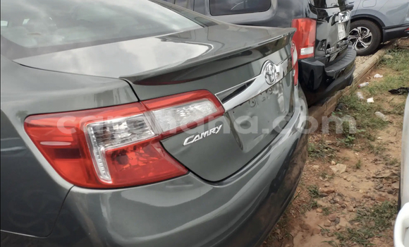 Ra Àlòkù Toyota Camry Silver Ọkọ̀ in Accra ni Greater Accra Ra Àlòkù Toyota Camry Silver Ọkọ̀ in Accra ni Greater Accra