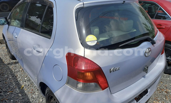 Ra Àlòkù Toyota Vitz Silver Ọkọ̀ in Accra ni Greater Accra Ra Àlòkù Toyota Vitz Silver Ọkọ̀ in Accra ni Greater Accra