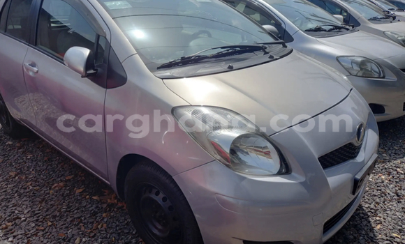 Ra Àlòkù Toyota Vitz Silver Ọkọ̀ in Accra ni Greater Accra Ra Àlòkù Toyota Vitz Silver Ọkọ̀ in Accra ni Greater Accra