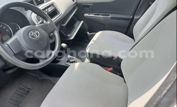 Ra Àlòkù Toyota Vitz funfun Ọkọ̀ in Accra ni Greater Accra Ra Àlòkù Toyota Vitz funfun Ọkọ̀ in Accra ni Greater Accra