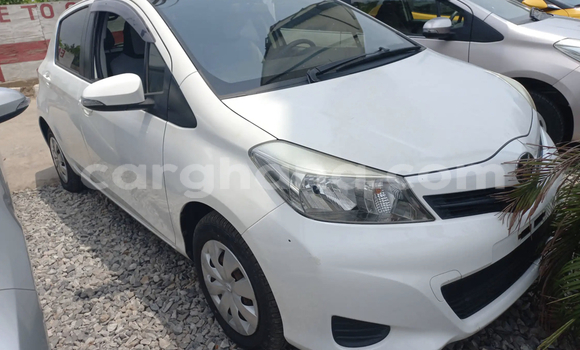 Ra Àlòkù Toyota Vitz funfun Ọkọ̀ in Accra ni Greater Accra Ra Àlòkù Toyota Vitz funfun Ọkọ̀ in Accra ni Greater Accra