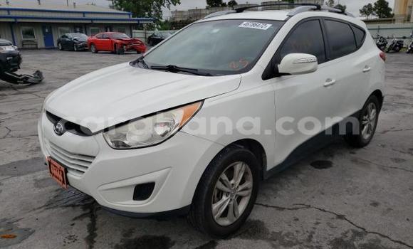 Sayi Na hannu Hyundai Tucson White Mota in Tema a Greater Accra