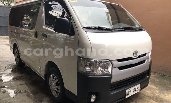 Sayi Na hannu Toyota Hiace White Mota in Accra a Greater Accra Sayi Na hannu Toyota Hiace White Mota in Accra a Greater Accra