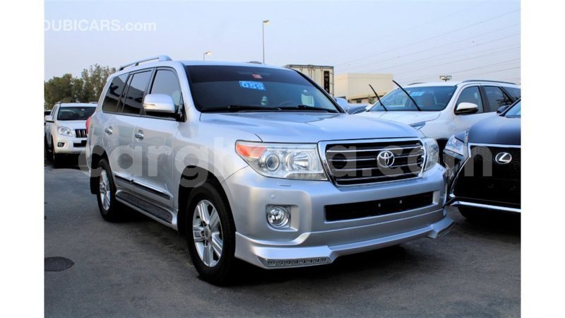 Big with watermark toyota land cruiser ashanti import dubai 46850