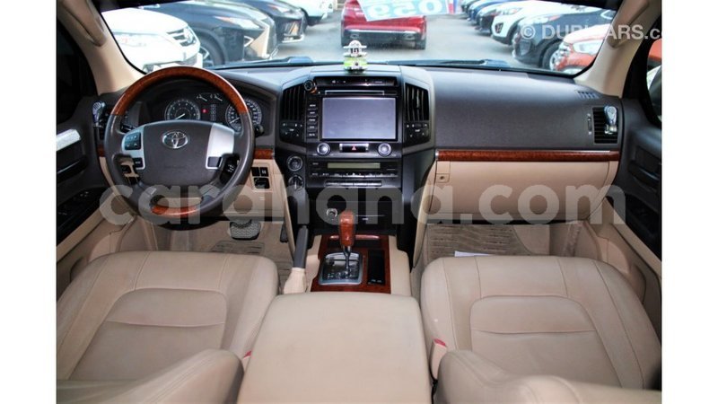 Big with watermark toyota land cruiser ashanti import dubai 46850