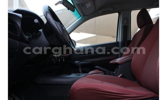 Buy Import Toyota Hilux White Car in Import - Dubai in Ashanti Buy Import Toyota Hilux White Car in Import - Dubai in Ashanti